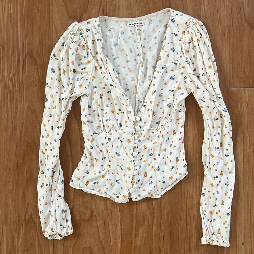 Reformation Nell White Floral Top Front Buttons V neck